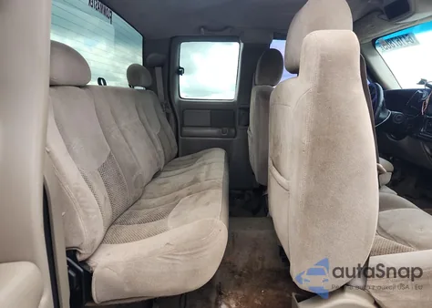 2003 Chevrolet Silverado C1500 z USA, uszkodzony, nr VIN 2GCEC19V231180351